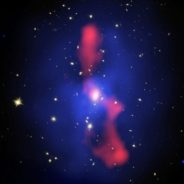 El agujero negro ms denso de la galaxia