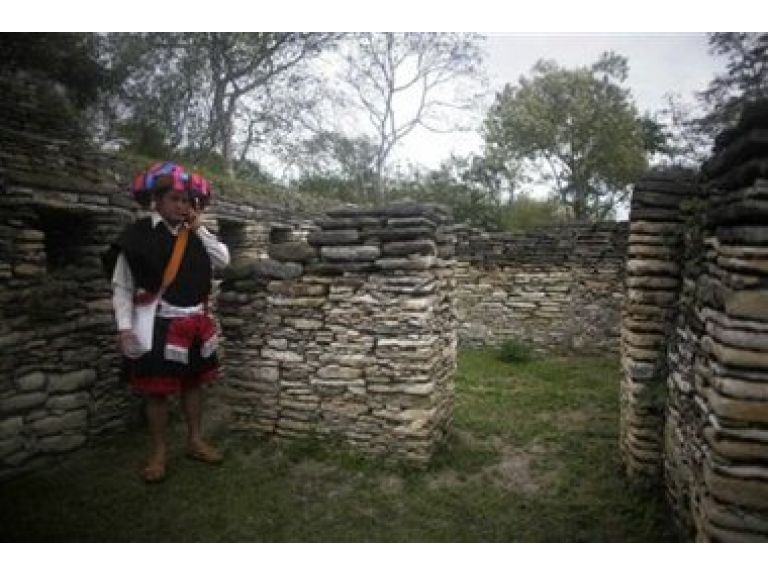 Descubren una tumba Maya de 1.100 aos de antigedad.