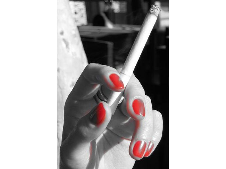 Las mujeres son ms vulnerables a los carcingenos del tabaco.