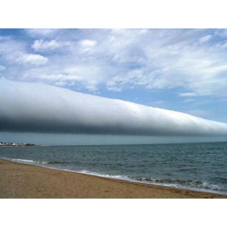 Nubes raras.