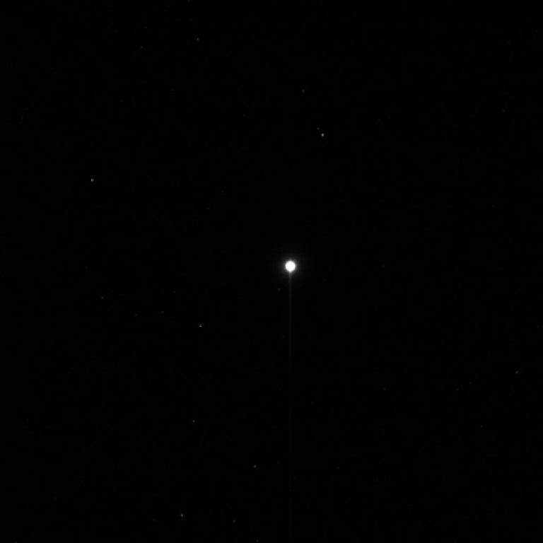 La sonda Dawn ya ha comenzado a enviar las primeras imgenes del asteroide Vesta