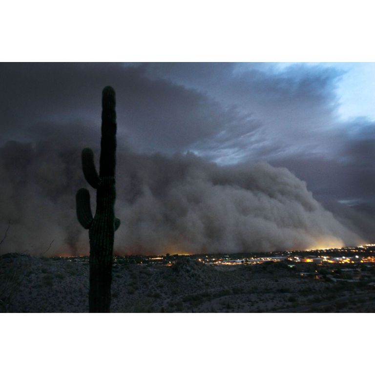 Una gigantesca nube de arena cubrió a Phoenix