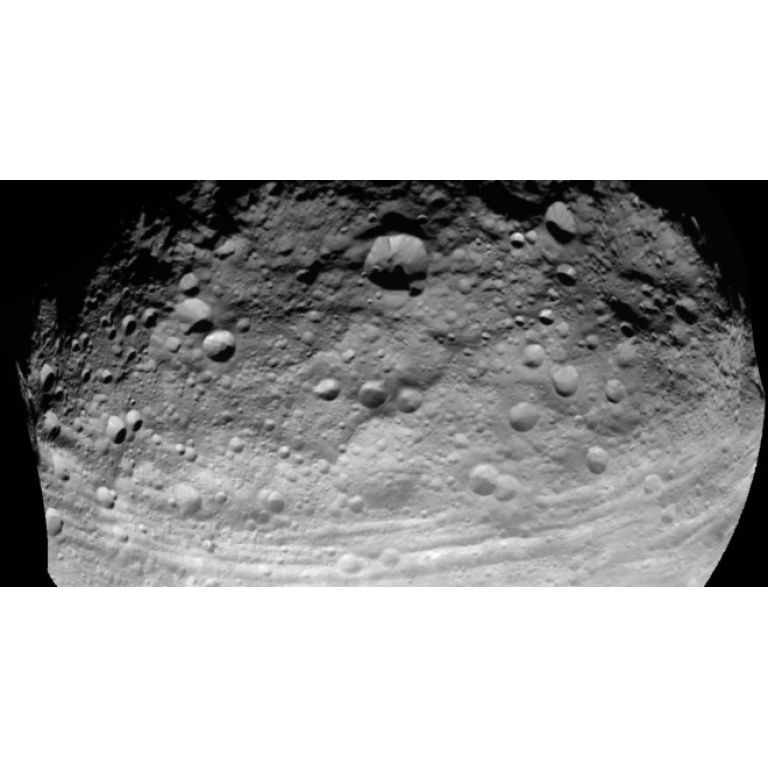 Los misterios del asteroide Vesta comienzan a ser desvelados
