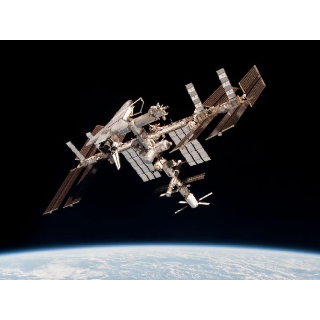 Te mostramos una de las últimas fotografías del transbordador Endeavour unido a la ISS