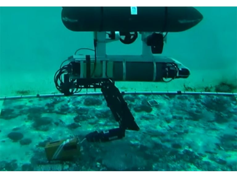 España: Prueban con éxito robot autónomo para tareas submarinas